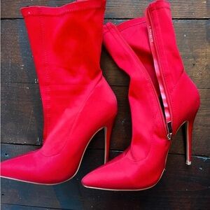 Elegant Red Stiletto Heeled Boots